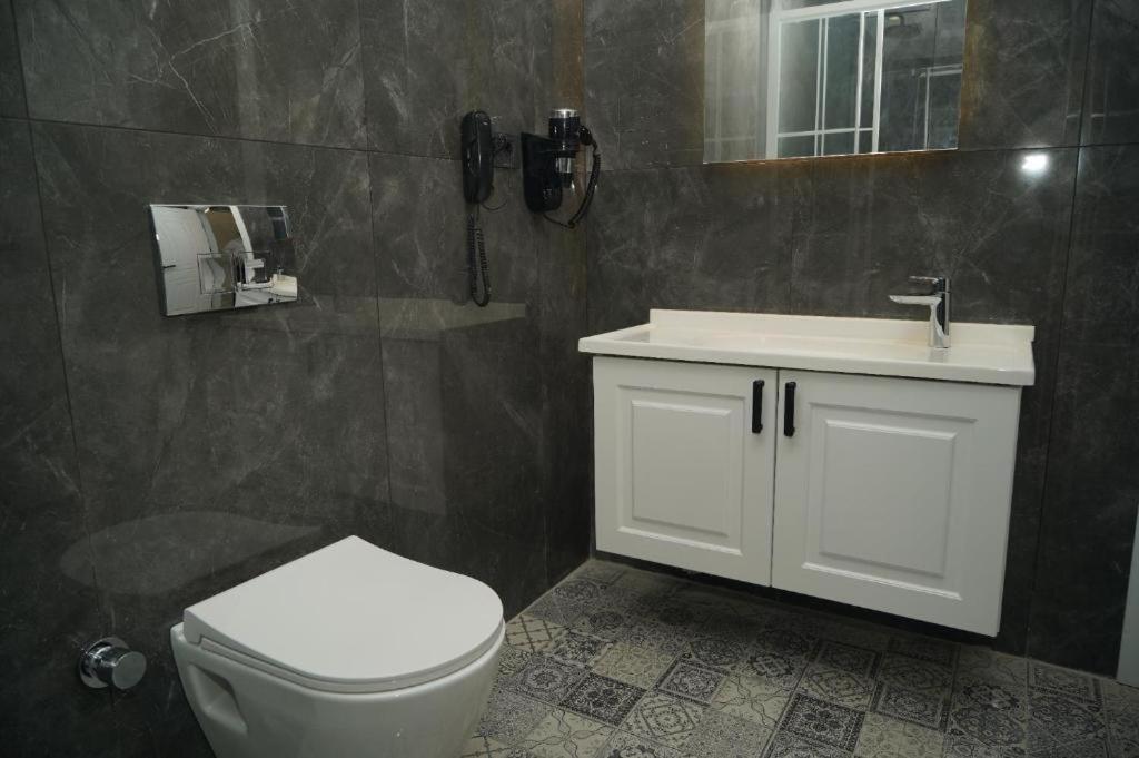 Park Milano Hotel إزمير المظهر الخارجي الصورة