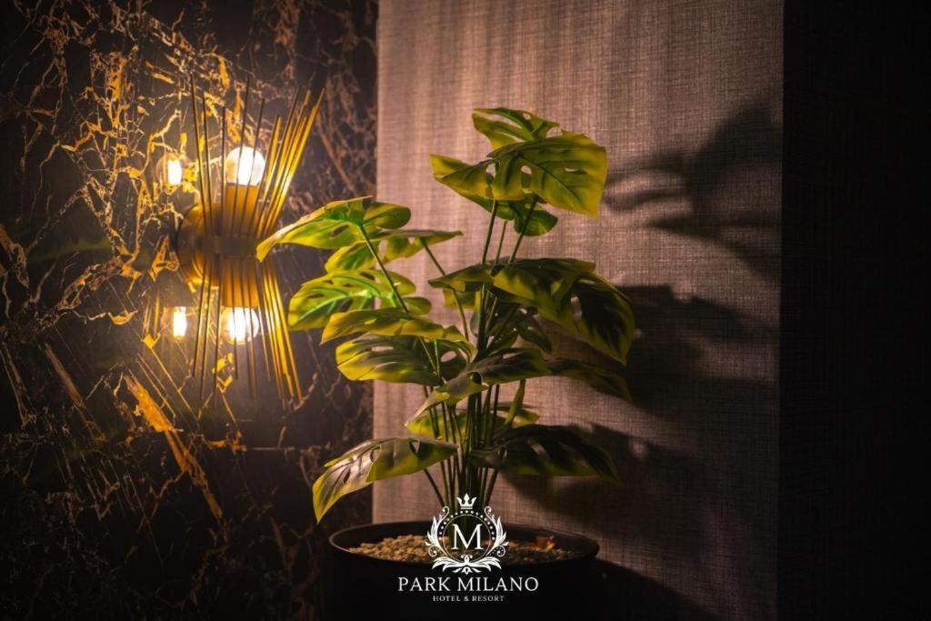 Park Milano Hotel إزمير المظهر الخارجي الصورة
